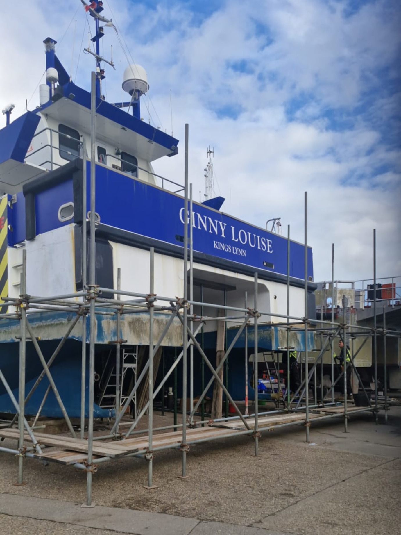 Scaffolding around the vessel